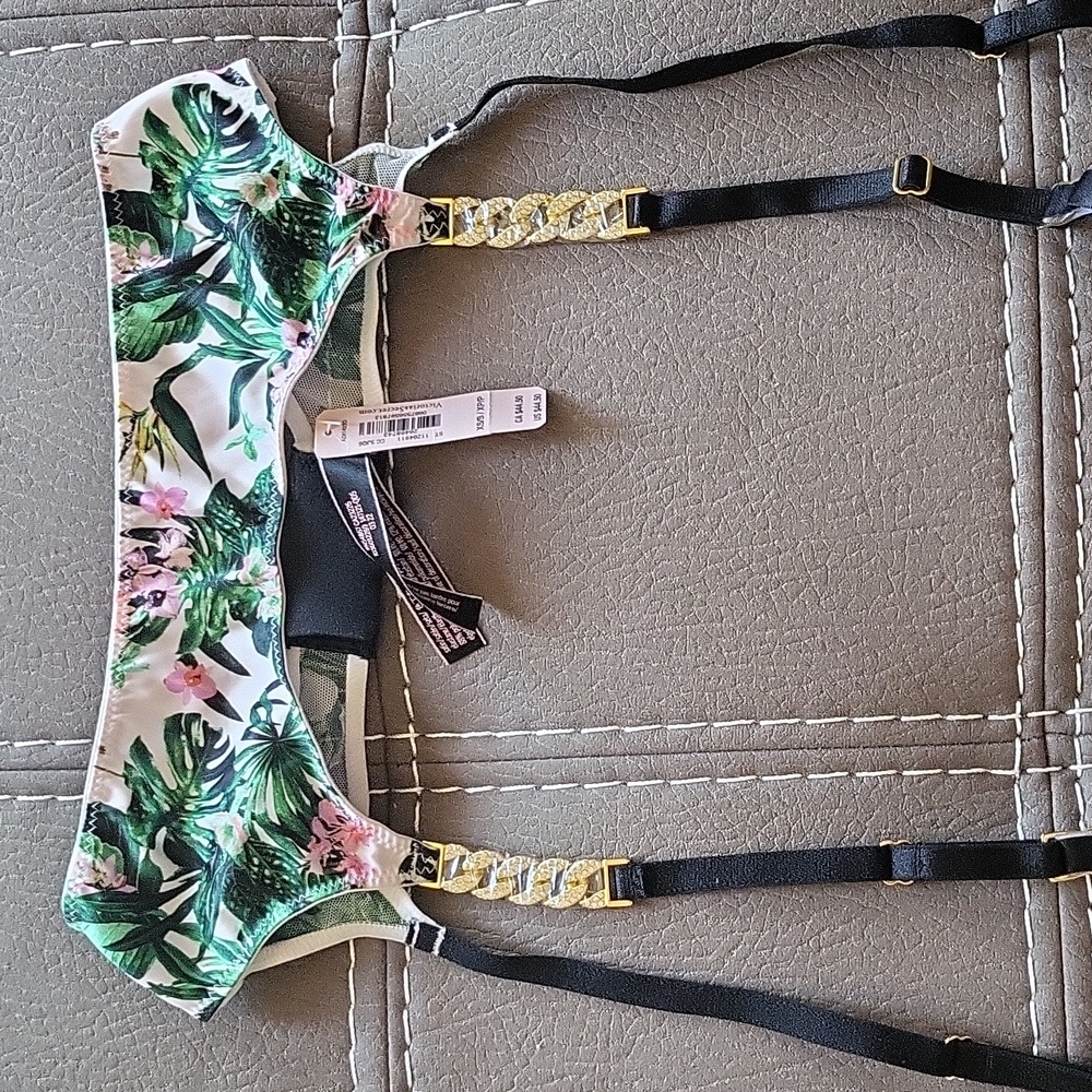 Victoria's secret garter belt size xs/s